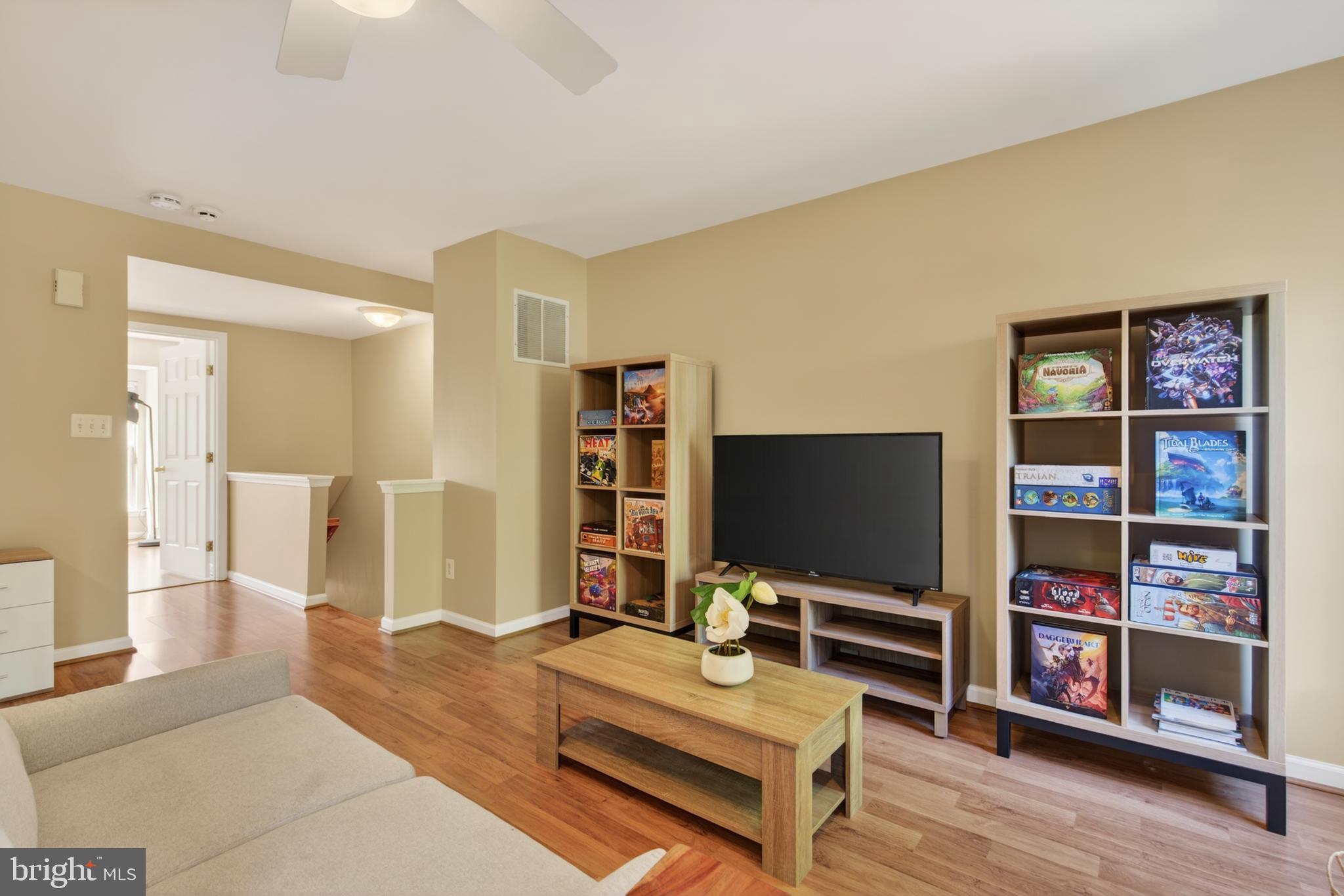 9829 MAITLAND LOOP