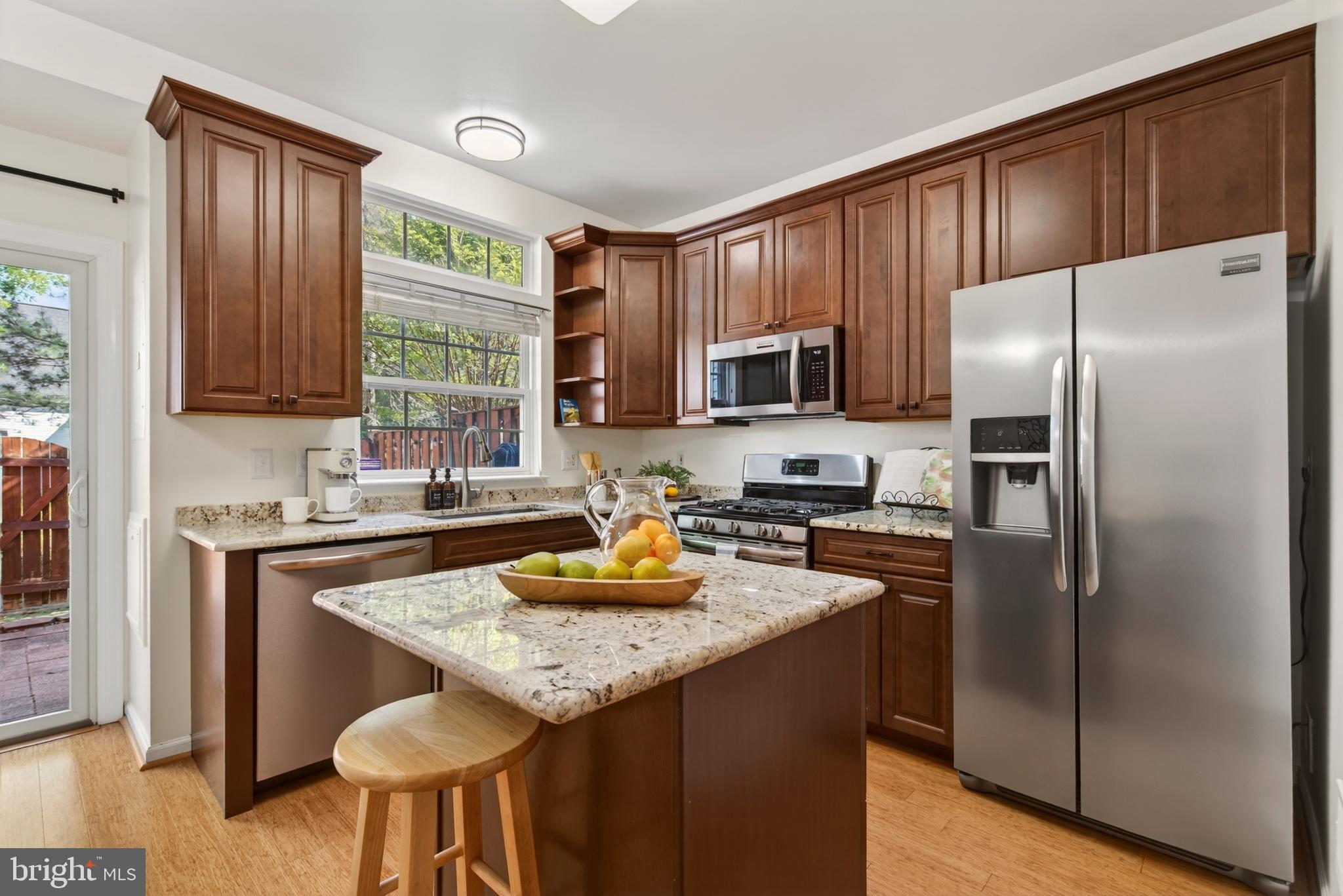 9829 MAITLAND LOOP