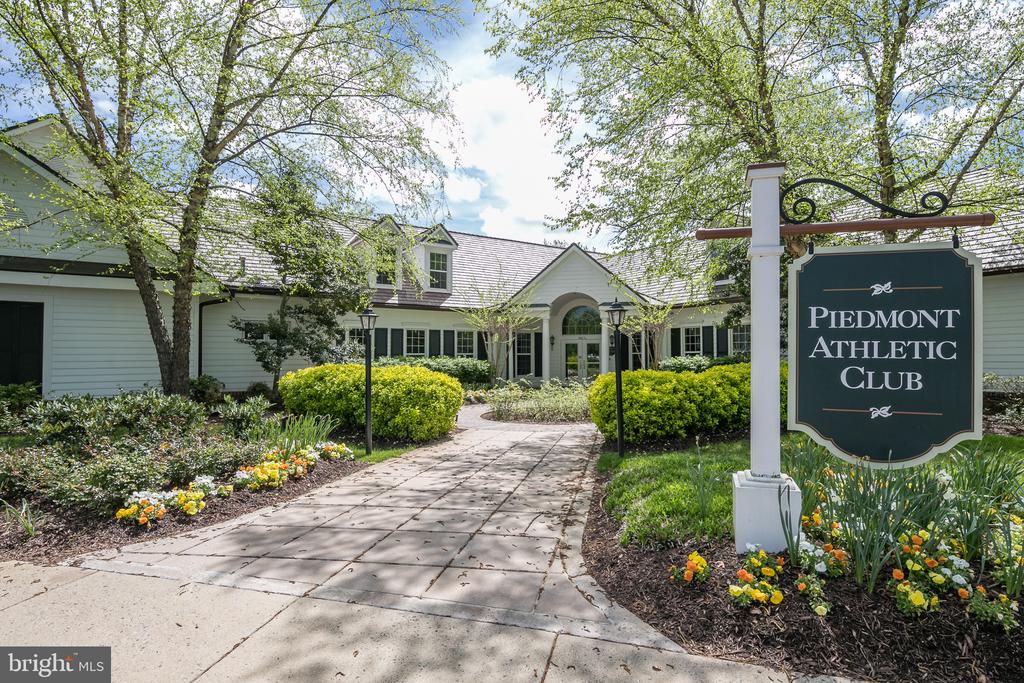 5779 COACHVIEW COURT