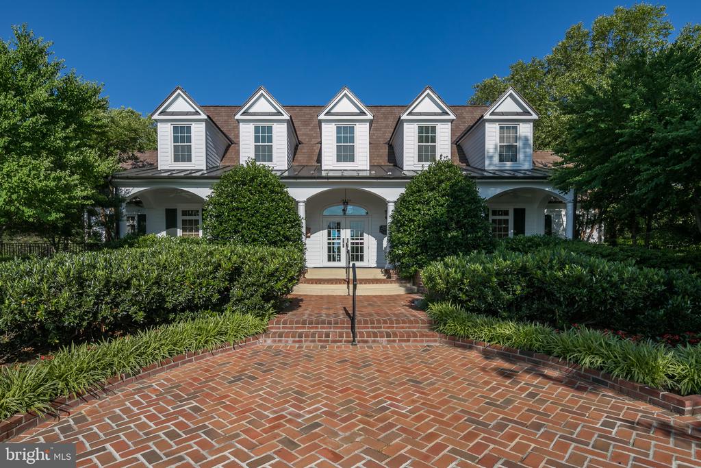 5779 COACHVIEW COURT