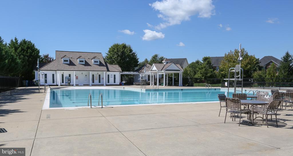 5779 COACHVIEW COURT