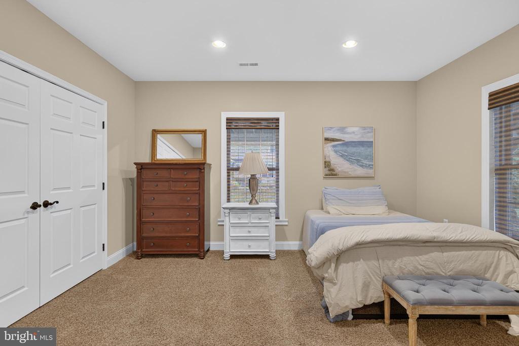 5779 COACHVIEW COURT