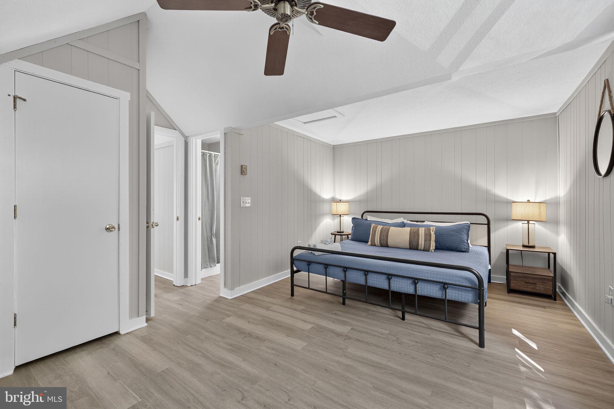 932 DAWN DRIVE