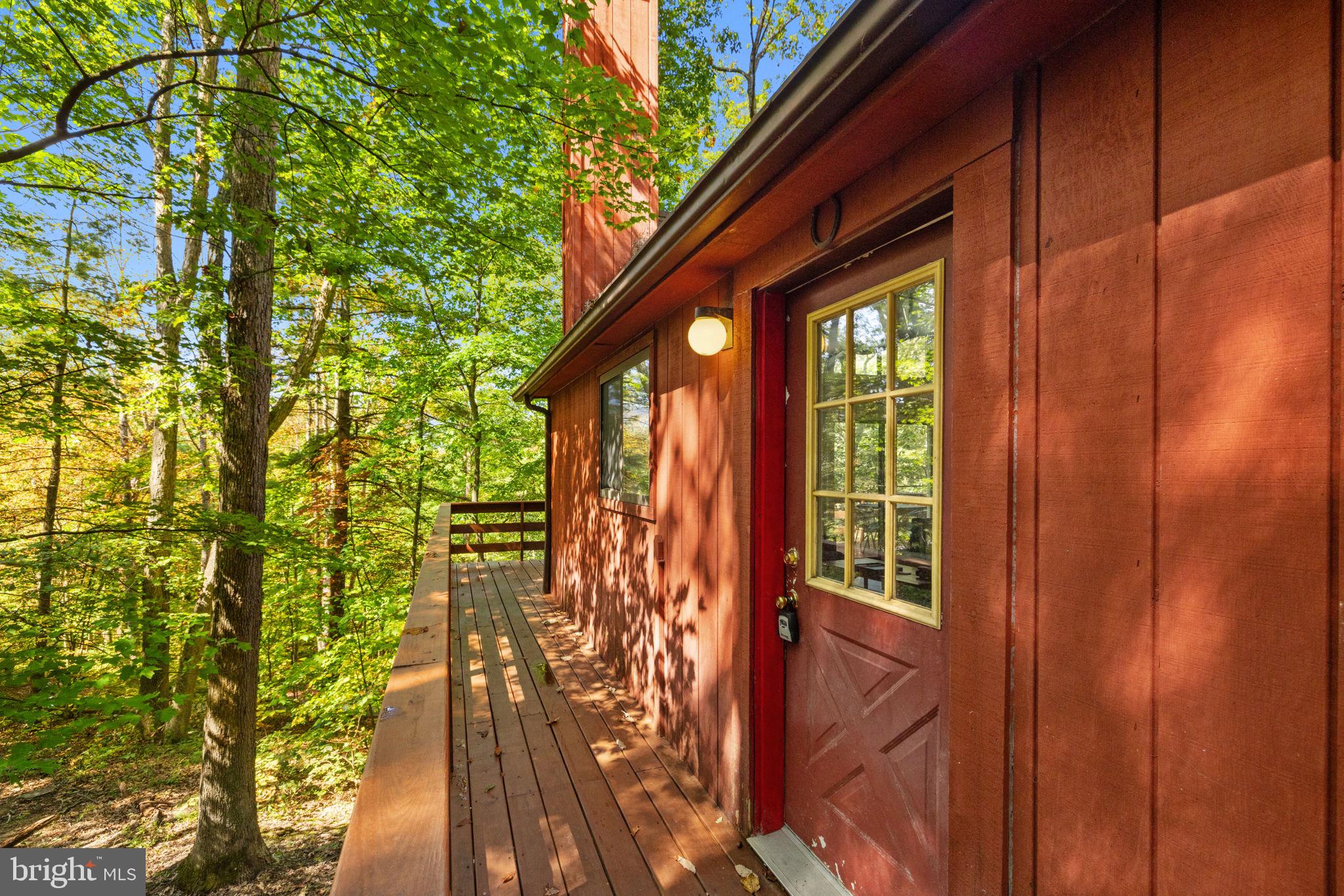 932 DAWN DRIVE