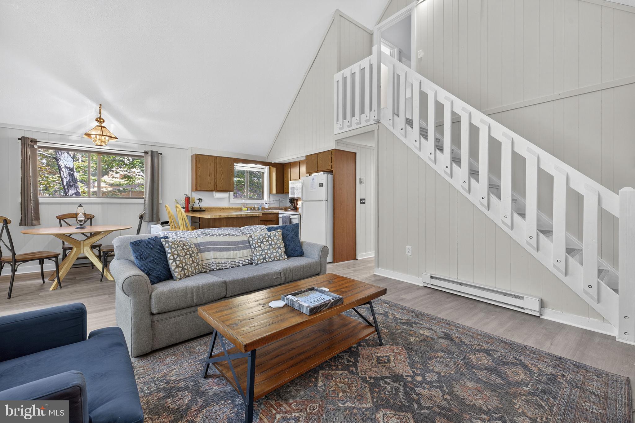 932 DAWN DRIVE