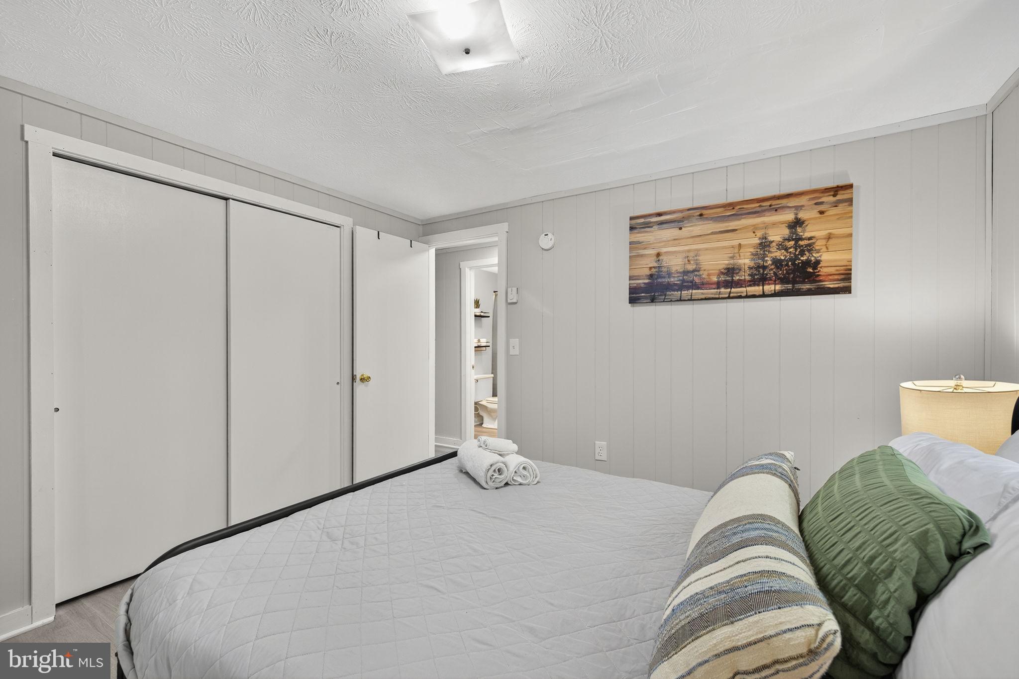 932 DAWN DRIVE