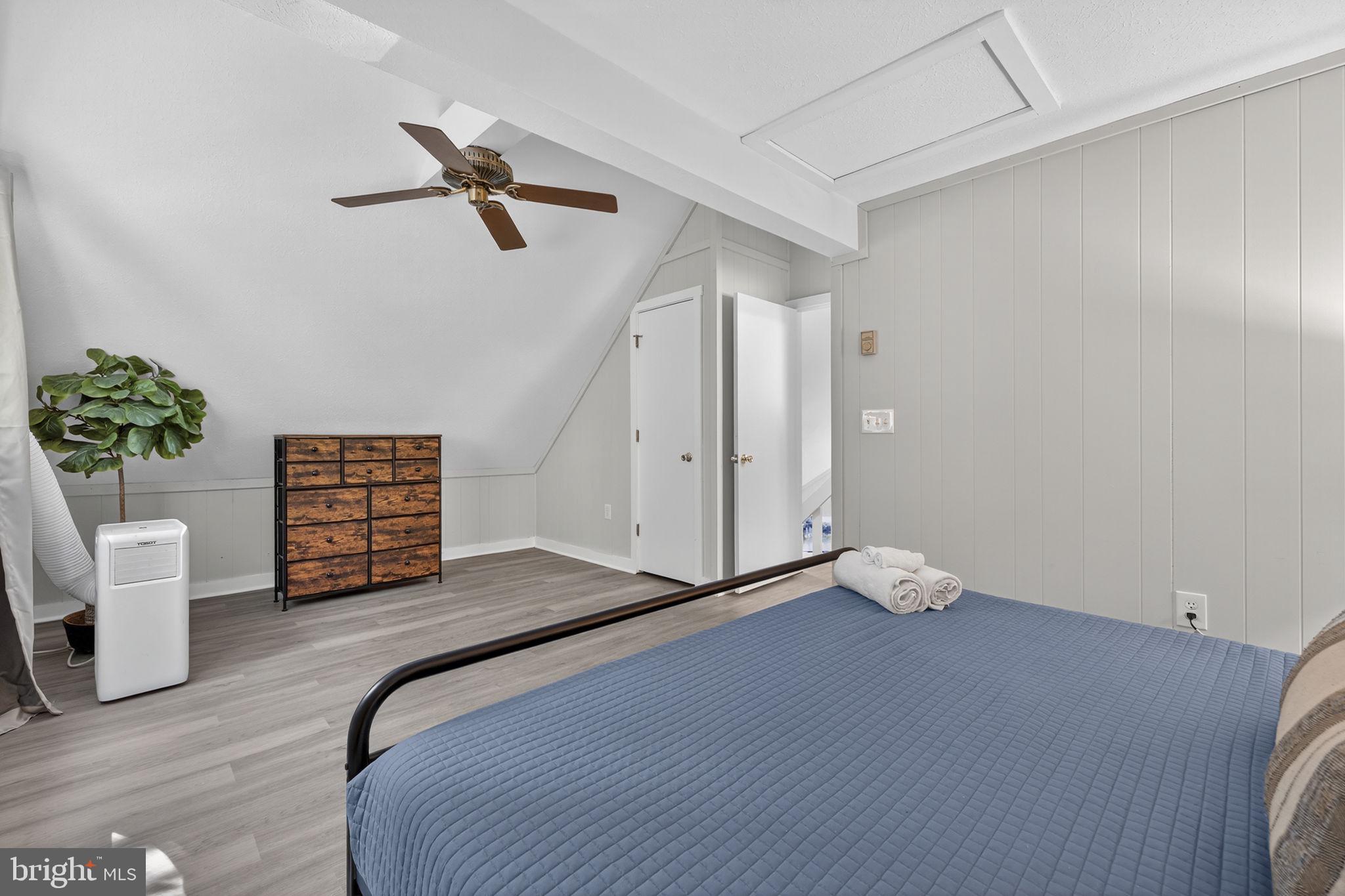 932 DAWN DRIVE