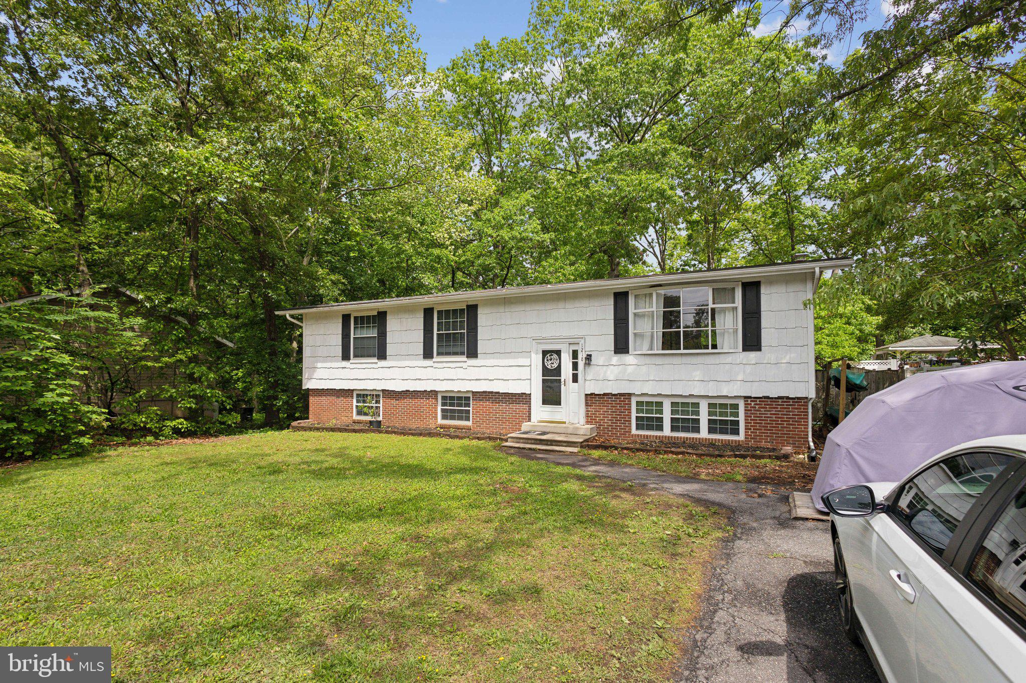1218 WASHINGTON DRIVE