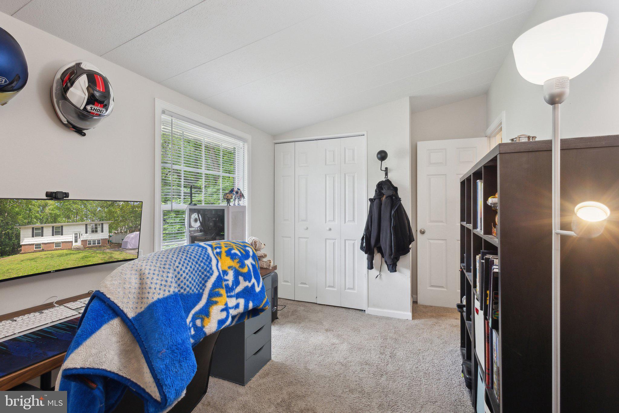 1218 WASHINGTON DRIVE