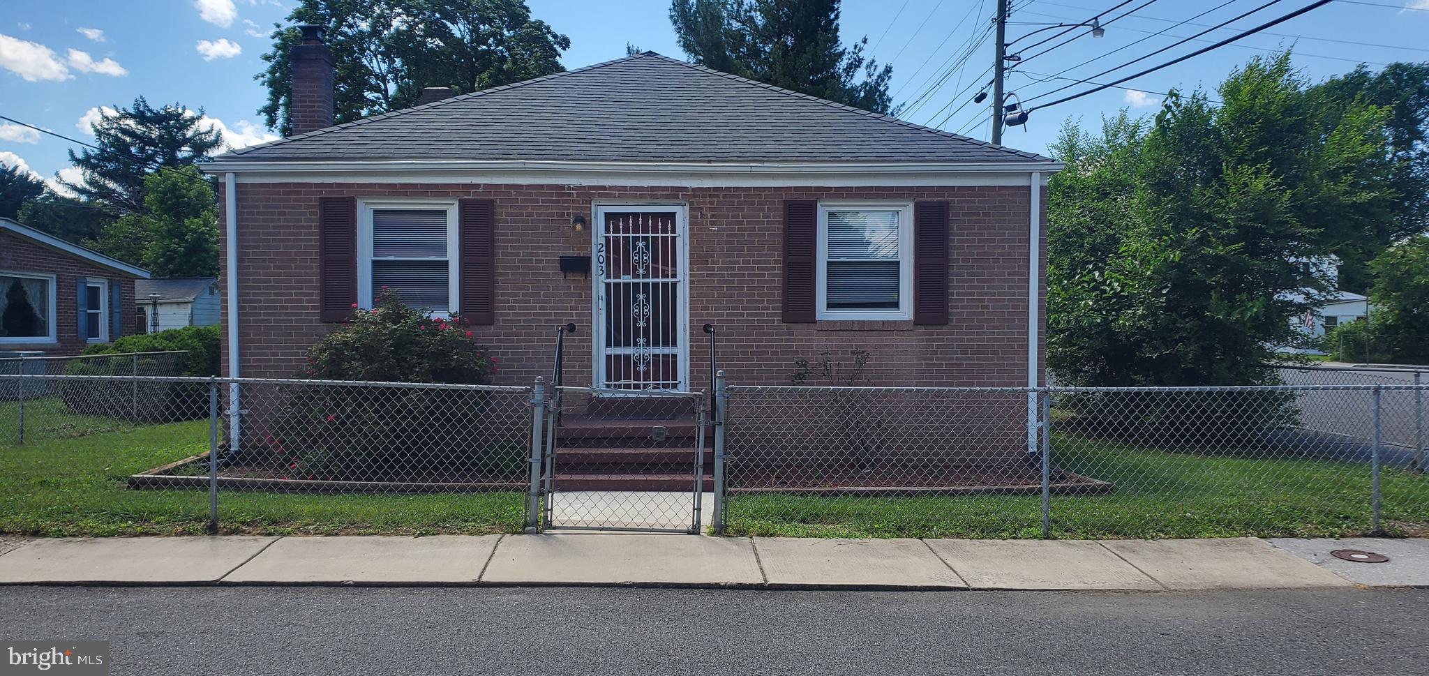 203 FLETCHER STREET