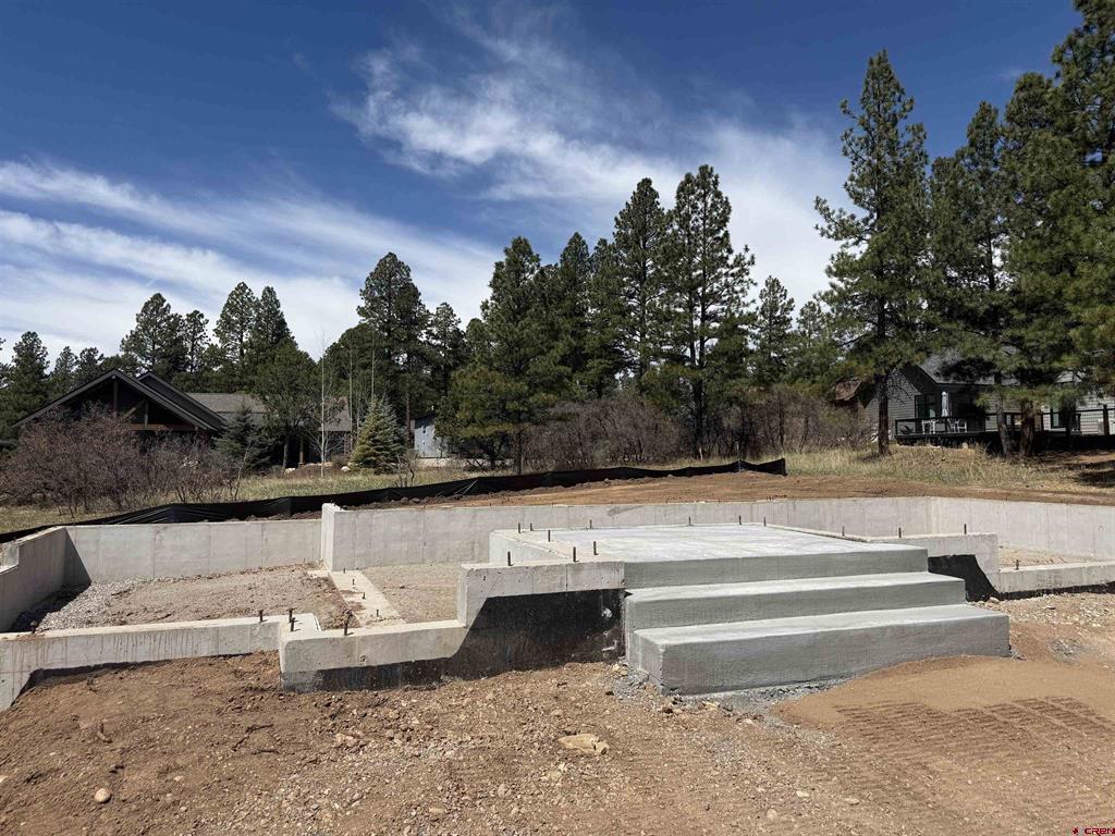 40 Edgemont Meadows Road