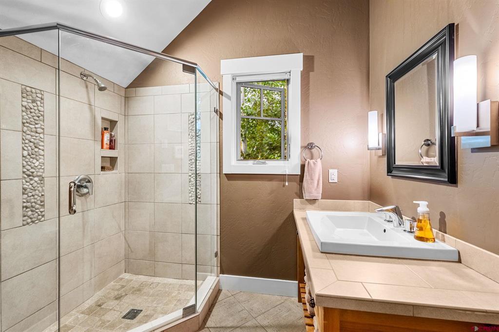 102 Rockridge Drive