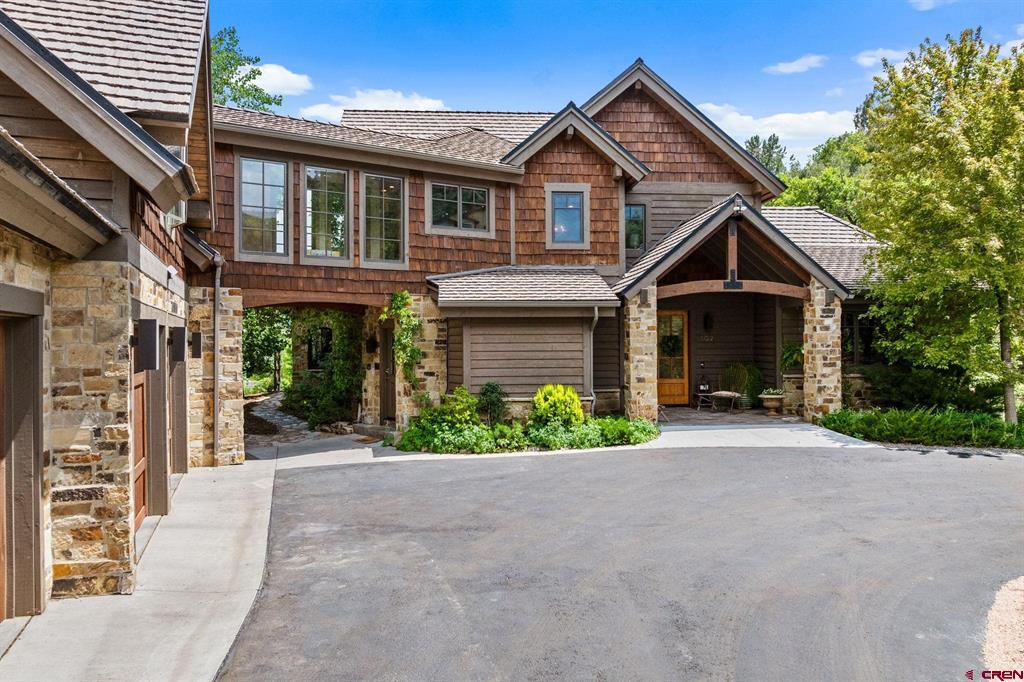 102 Rockridge Drive