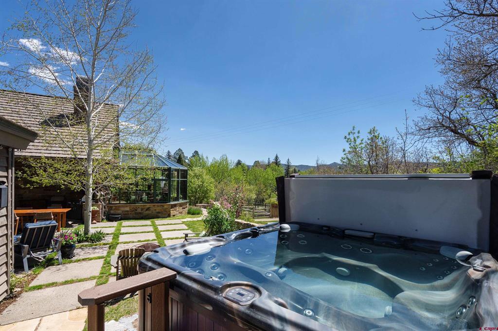 102 Rockridge Drive