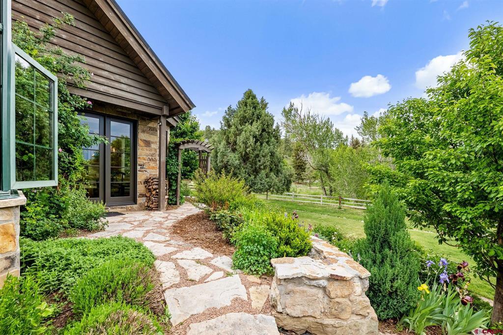 102 Rockridge Drive