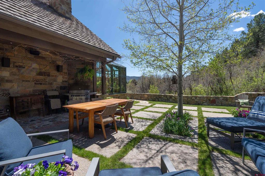102 Rockridge Drive