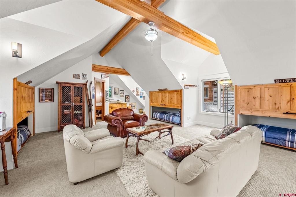 102 Rockridge Drive