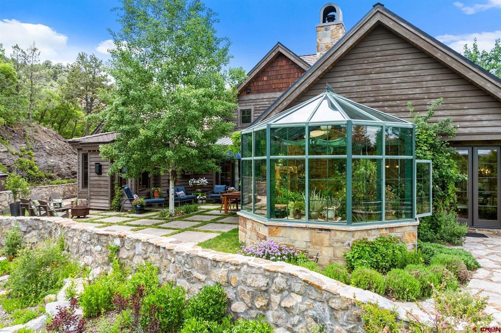 102 Rockridge Drive