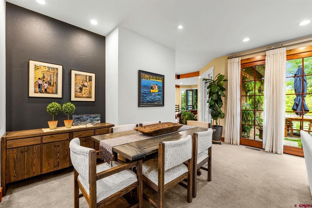 102 Rockridge Drive