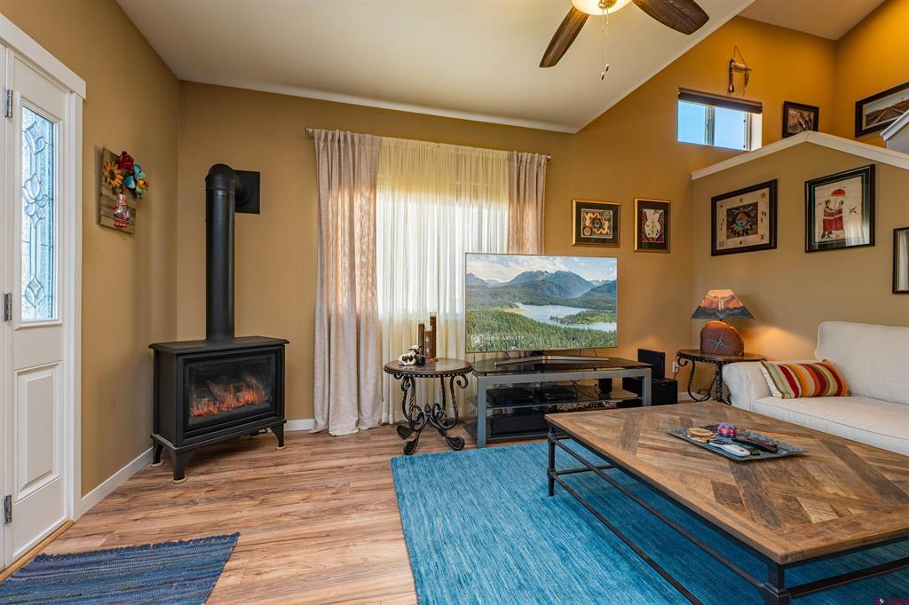 1607 S Taylor Circle