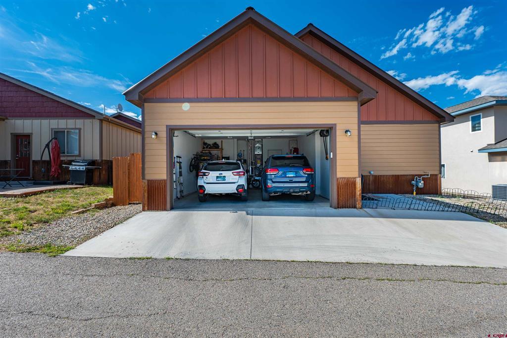 1607 S Taylor Circle