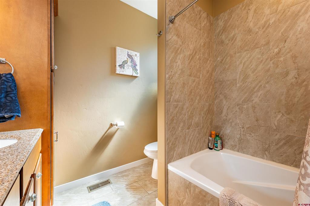 1607 S Taylor Circle