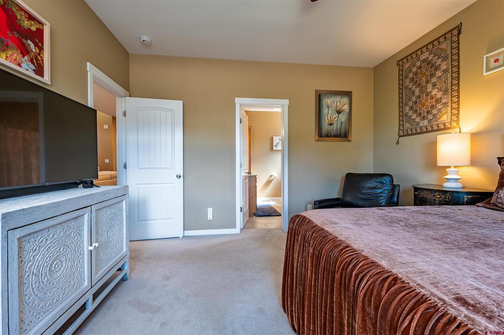 1607 S Taylor Circle