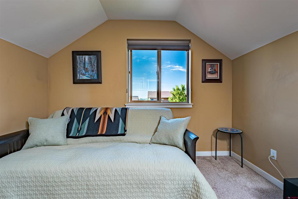 1607 S Taylor Circle