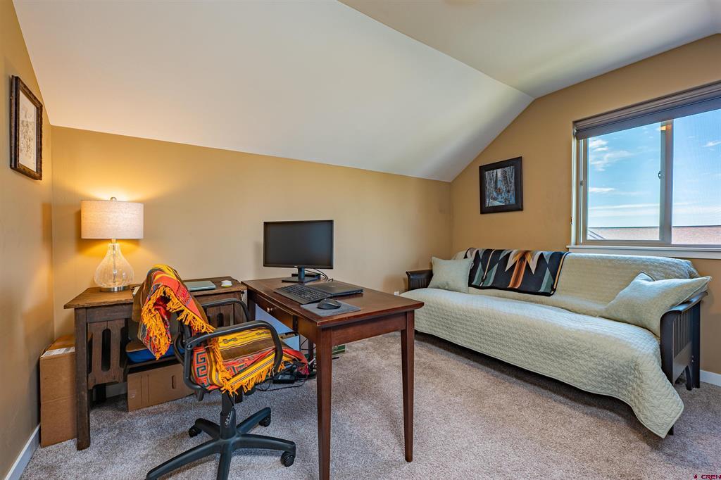 1607 S Taylor Circle