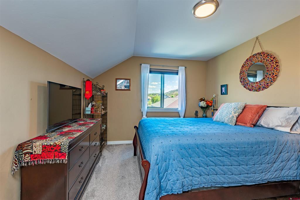 1607 S Taylor Circle