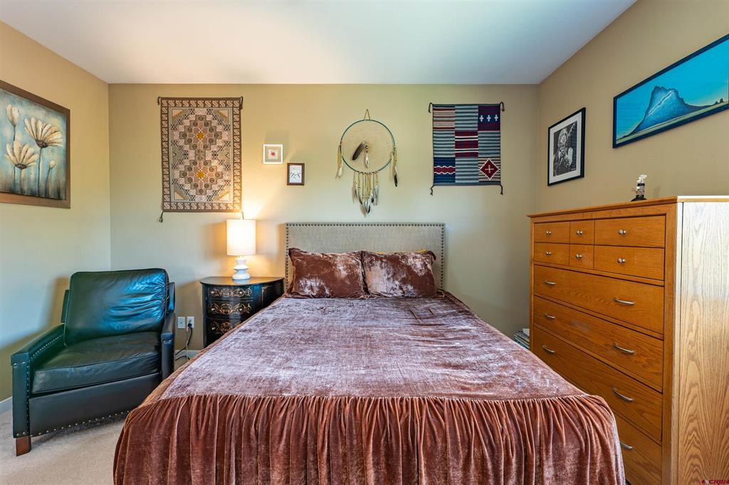 1607 S Taylor Circle