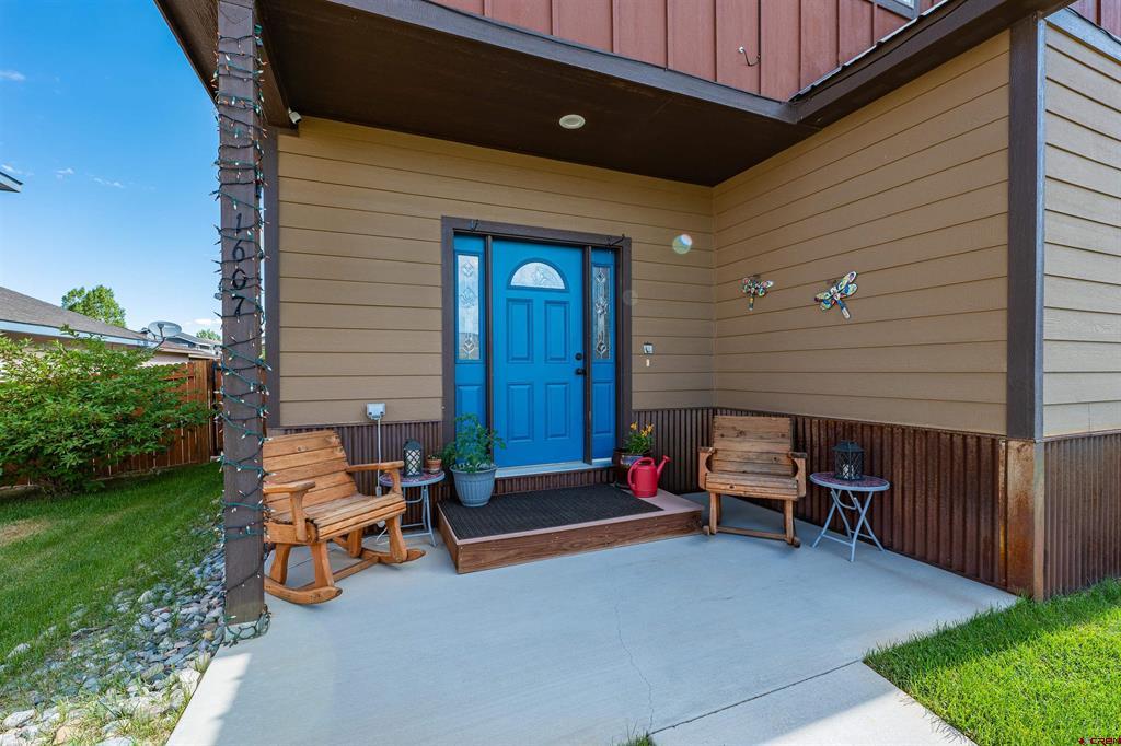 1607 S Taylor Circle