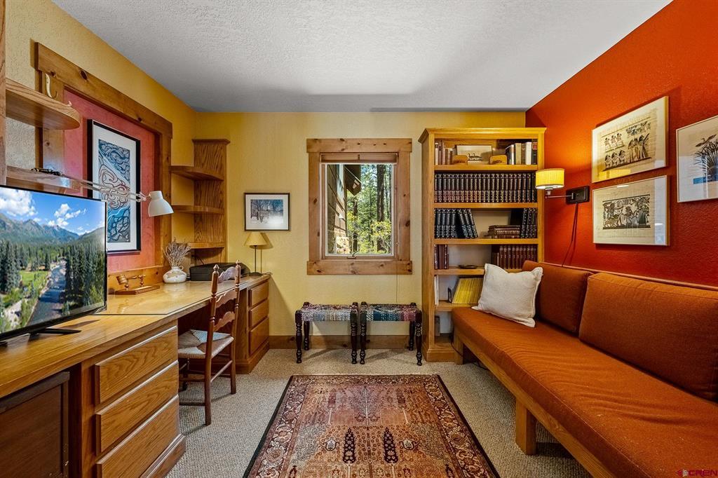 108 Ponderosa Park Drive