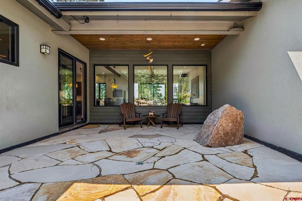 1523 Silver Mesa Driveway