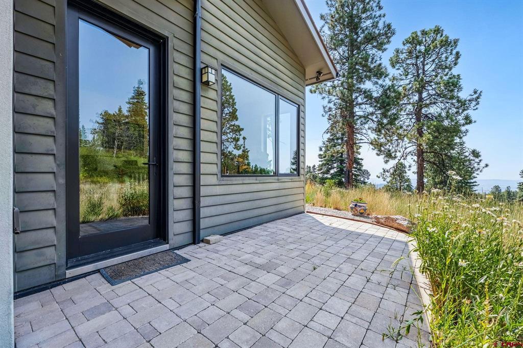 1523 Silver Mesa Driveway