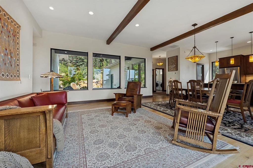 1523 Silver Mesa Driveway