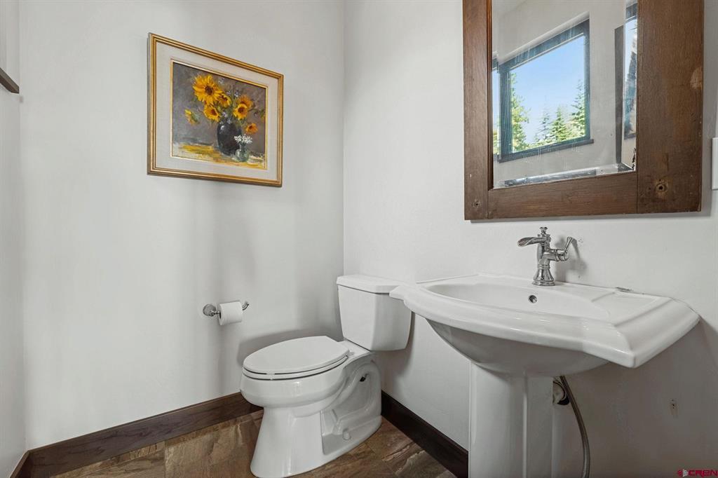 1523 Silver Mesa Driveway