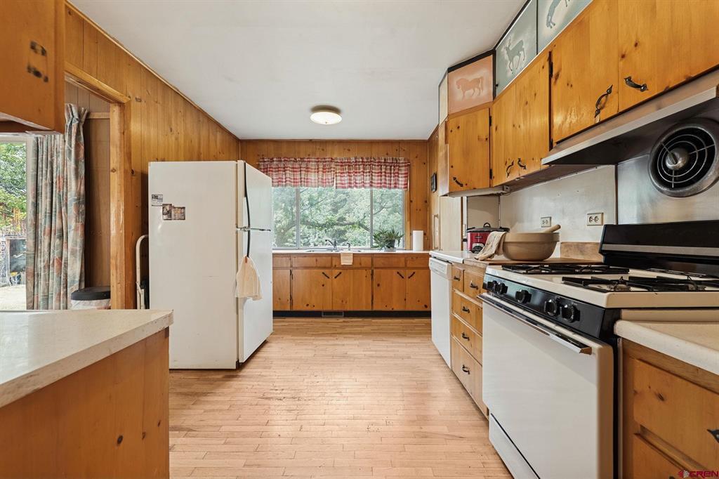 21121 Highway 140