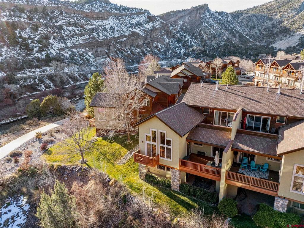 116 River Oaks Court