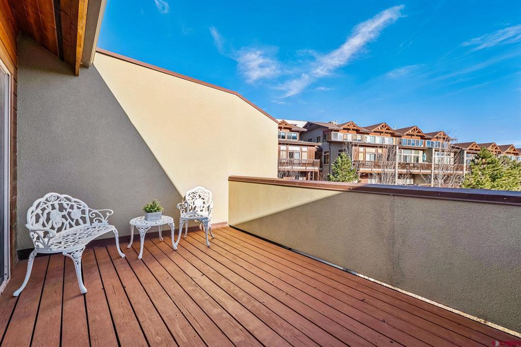 116 River Oaks Court