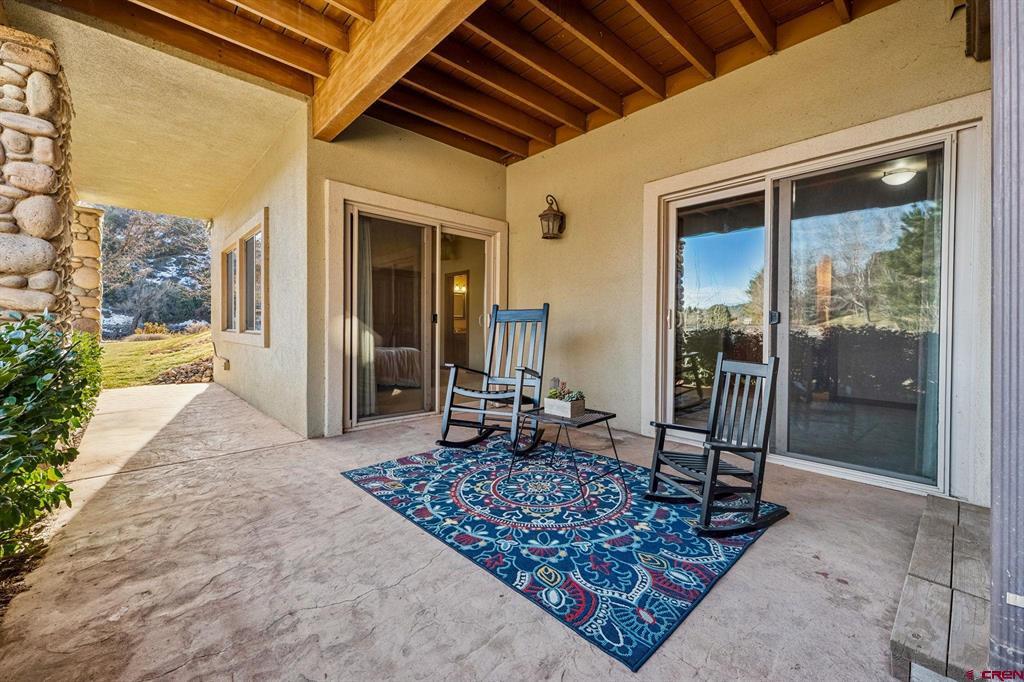 116 River Oaks Court