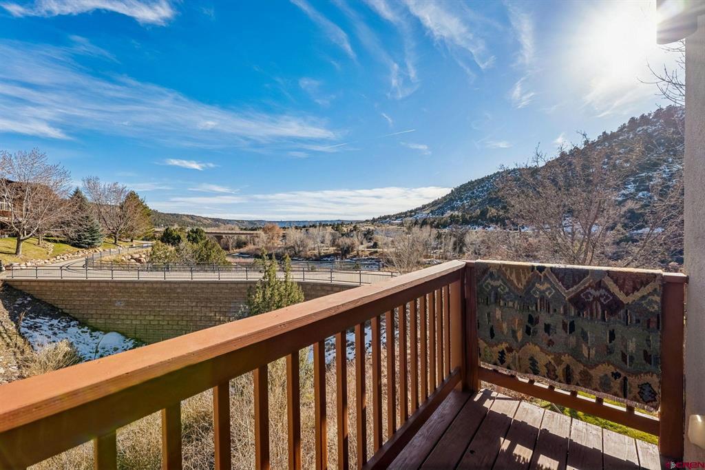 116 River Oaks Court