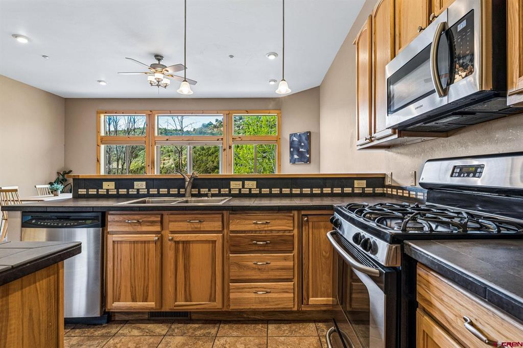 50 River Oaks Drive Unit: 115