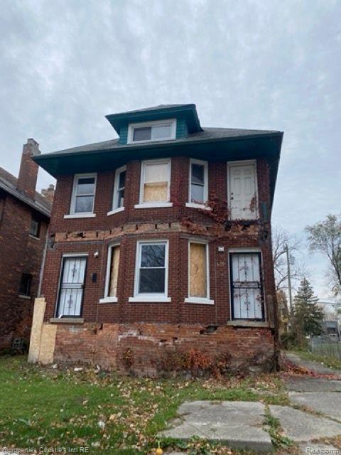 637 MANISTIQUE Street