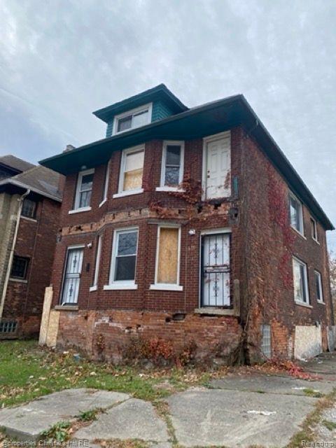 637 MANISTIQUE Street