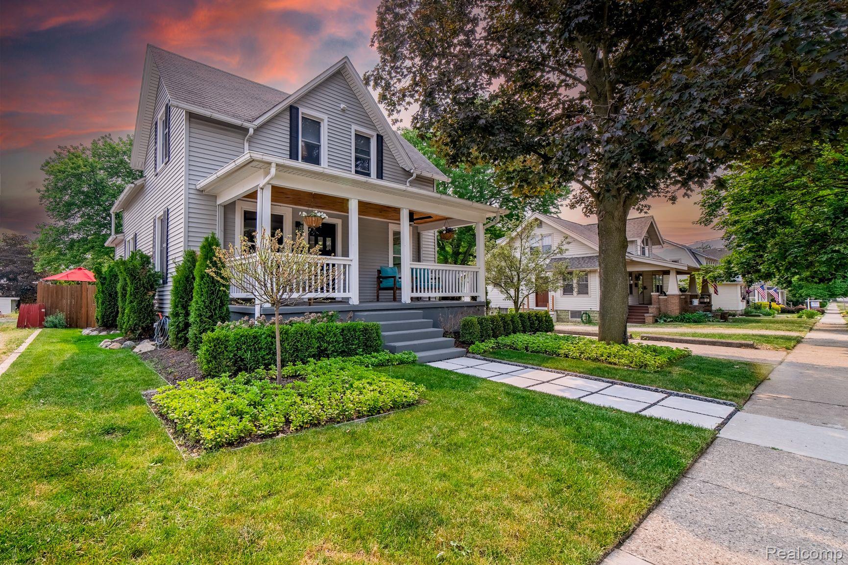 240 N MILL Street