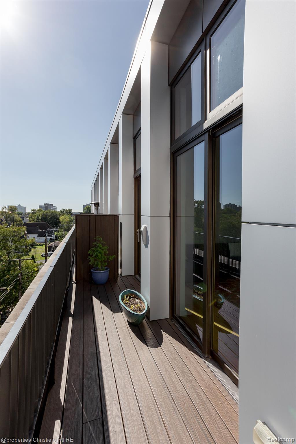 1454 TOWNSEND Street 403