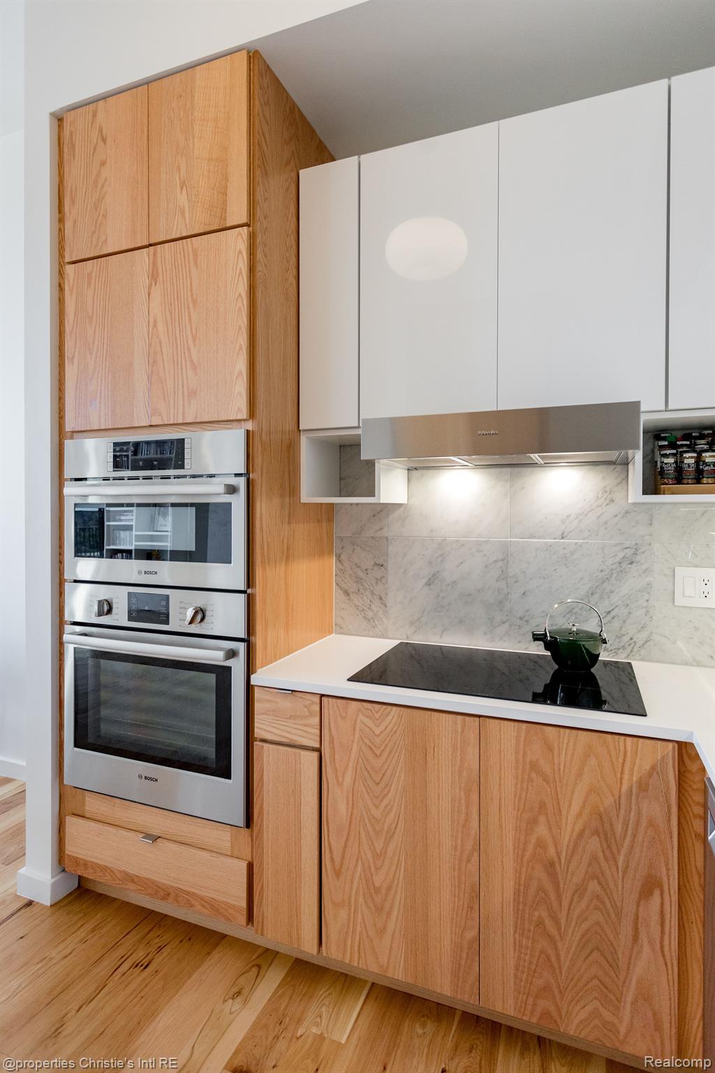 1454 TOWNSEND Street 403