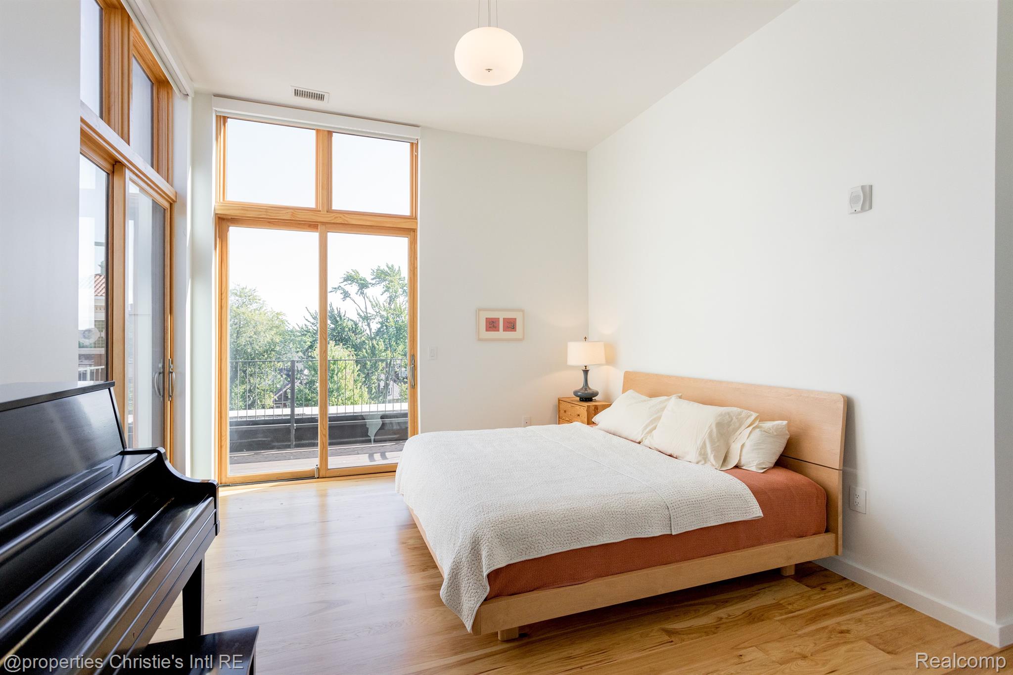 1454 TOWNSEND Street 403