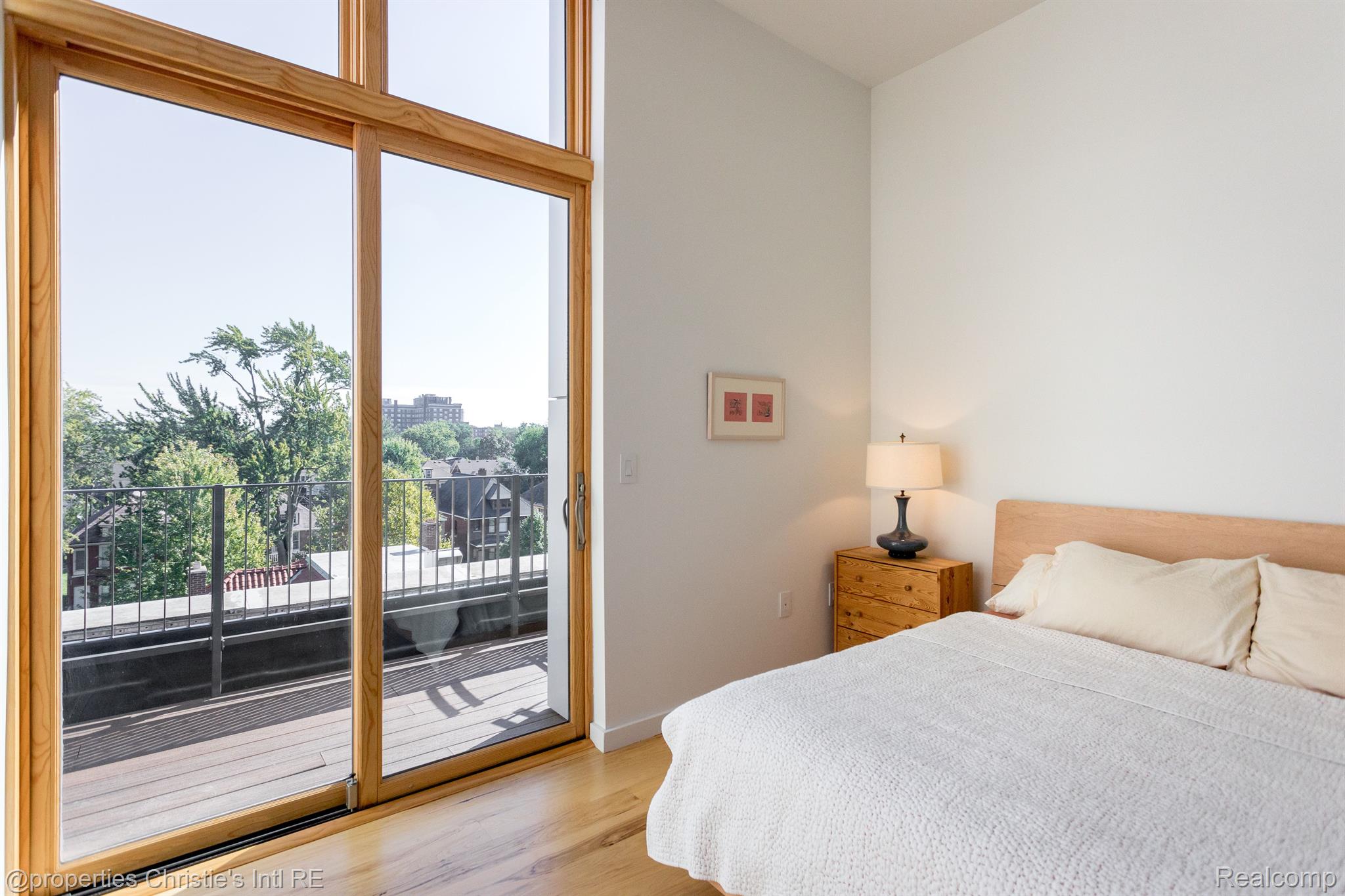 1454 TOWNSEND Street 403